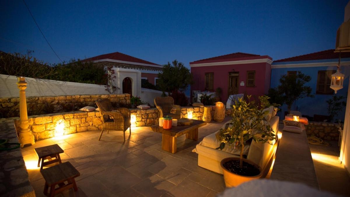 Chic & Modern Apartments With Swim Access Chalki Town Esterno foto